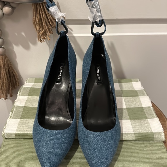 Nine West Trevs pump, in Denim - Picture 7 of 8